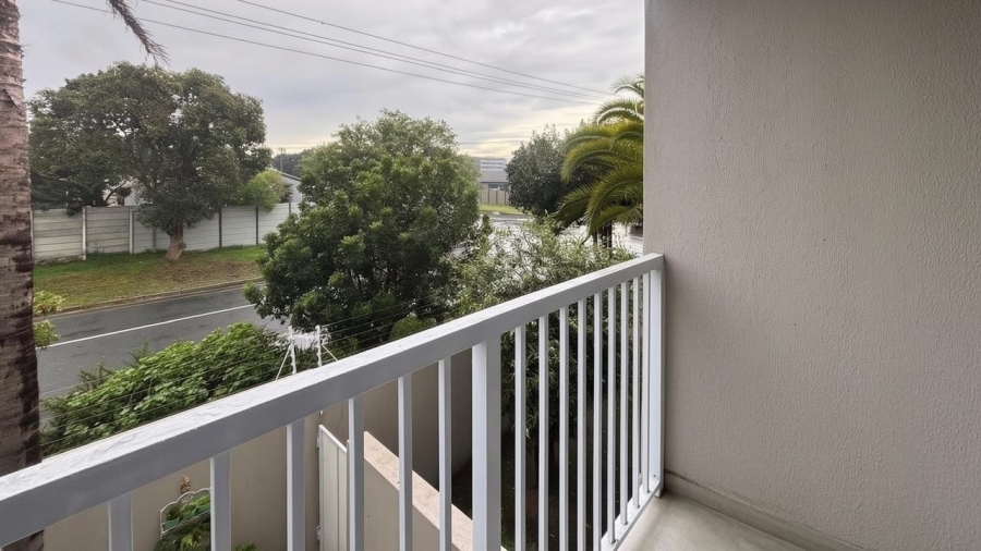 2 Bedroom Property for Sale in Table View Western Cape